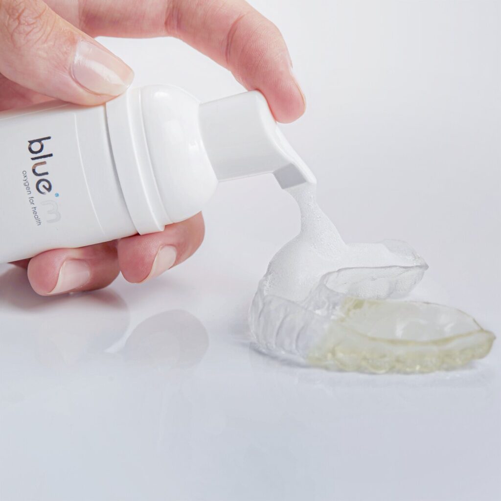 bluem Aligner Care Kit