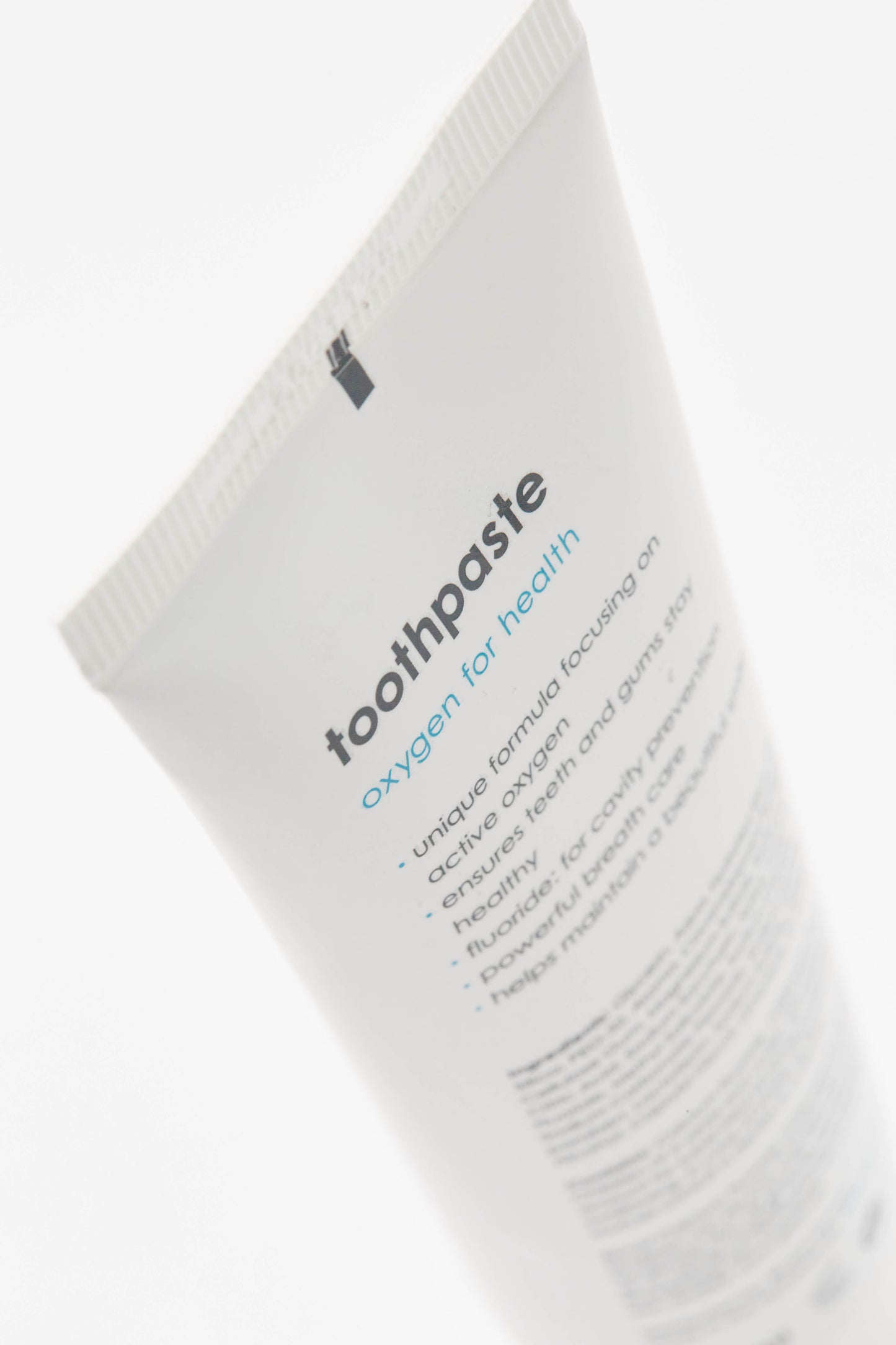 bluem Toothpaste Calcium Fluoride