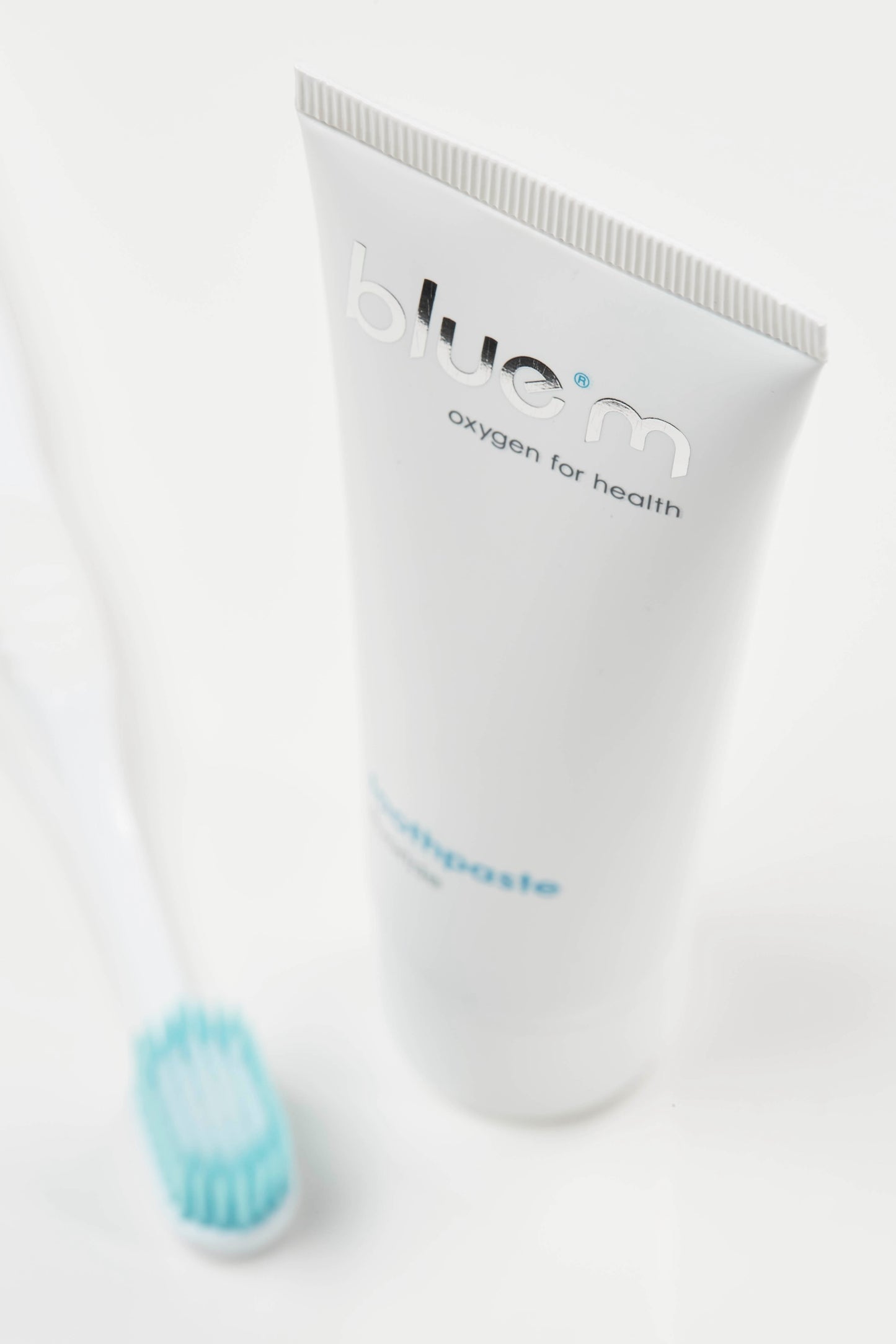 bluem Day-to-Day Toothbrush